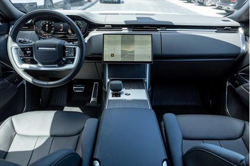 2025 Land Rover Range Rover P530 SE 7 Seat