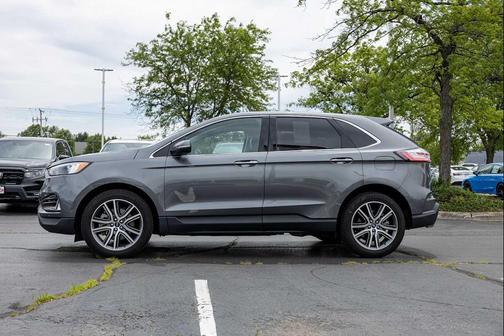 Carbonized Gray Metallic 2022 Ford Edge Titanium