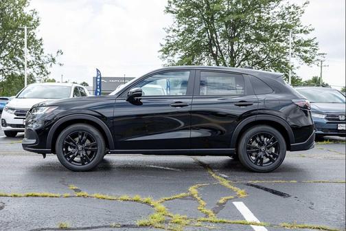 Crystal Black Pearl 2027 Honda HR-V Sport AWD