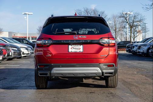 2025 Honda Pilot Touring 8-Passenger