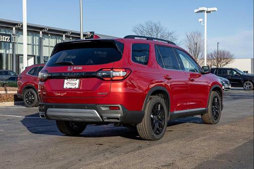 2025 Honda Pilot Touring 8-Passenger