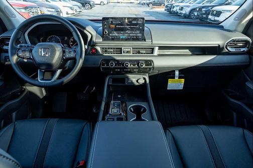 2025 Honda Pilot Touring 8-Passenger