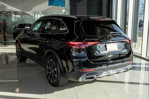 2025 Mercedes-Benz GLC 350e Base