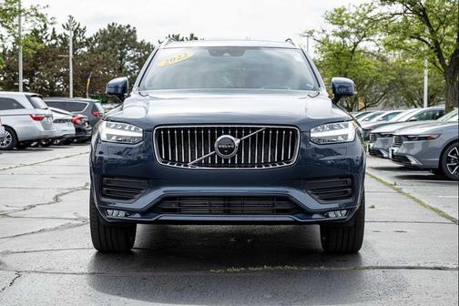 GRAY 2022 Volvo XC90 T6 Momentum