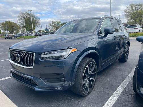 GRAY 2022 Volvo XC90 T6 Momentum