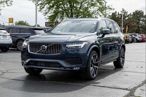 GRAY 2022 Volvo XC90 T6 Momentum