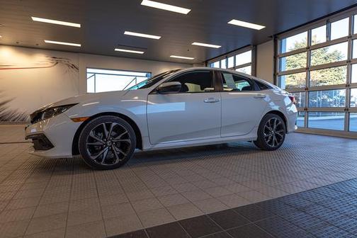 Photo 4 of 23 of 2019 Honda Civic Sport