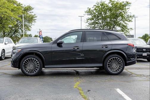 Graphite Grey Metallic 2026 Mercedes-Benz GLC 300 4MATIC