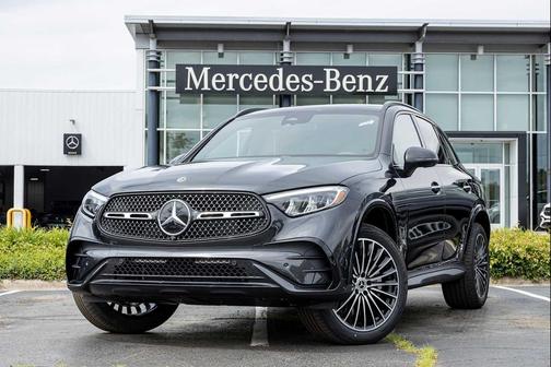 Graphite Grey Metallic 2026 Mercedes-Benz GLC 300 4MATIC
