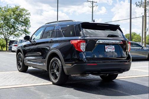 Agate Black Metallic 2022 Ford Explorer XLT