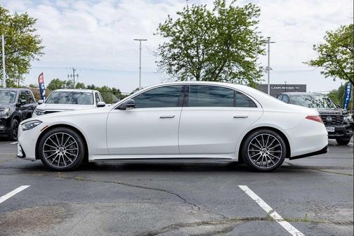 MANUFAKTUR Cashmere White Magno 2022 Mercedes-Benz S-Class 4MATIC