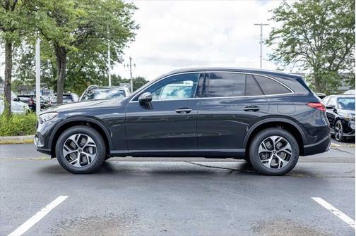 2025 Mercedes-Benz GLC 350e Base