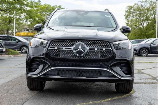BLACK 2026 Mercedes-Benz GLE 450 4MATIC