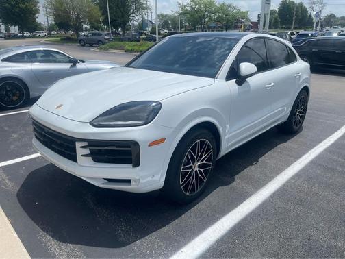 WHITE 2024 Porsche Cayenne S