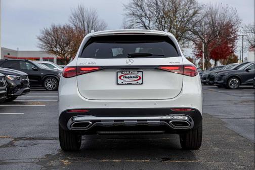 2026 Mercedes-Benz GLC 300 4MATIC