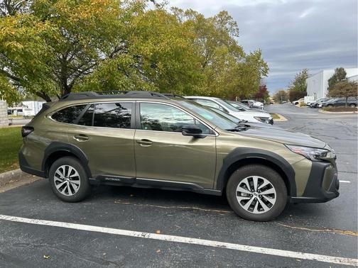 2025 Subaru Outback Premium