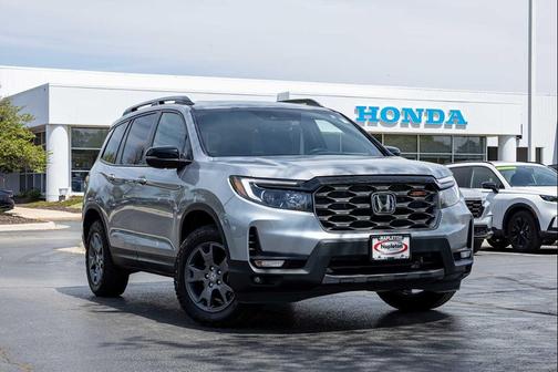 Lunar Silver Metallic 2024 Honda Passport AWD TrailSport