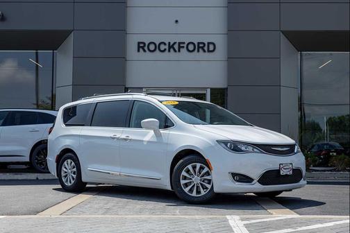 2018 Chrysler Pacifica Touring-L