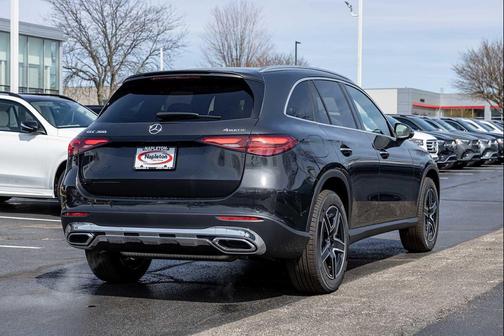 Graphite Grey Metallic 2026 Mercedes-Benz GLC 300 4MATIC