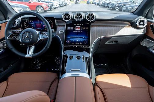 Graphite Grey Metallic 2026 Mercedes-Benz GLC 300 4MATIC