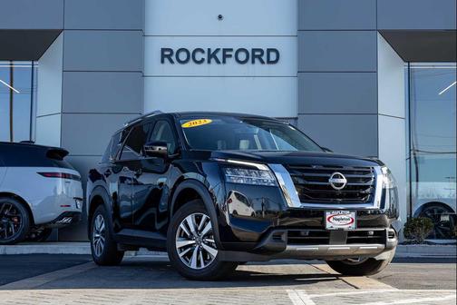 2023 Nissan Pathfinder SL 4WD
