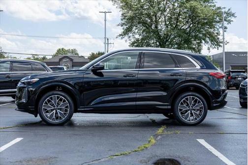 2025 Audi Q5 Premium Plus