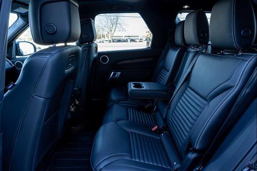 2026 Land Rover Discovery S