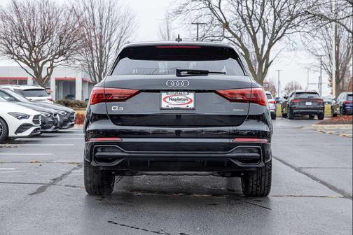 2025 Audi Q3 Premium 45 TFSI S line quattro Tiptronic