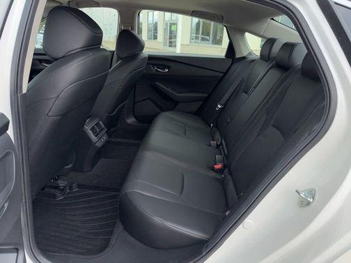 Platinum White Pearl 2024 Honda Accord Hybrid EX-L