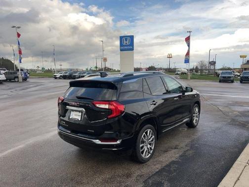 2023 GMC Terrain Denali
