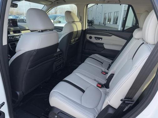 2026 Honda Pilot Touring 8-Passenger