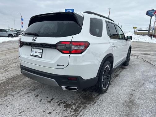 2026 Honda Pilot Touring 8-Passenger