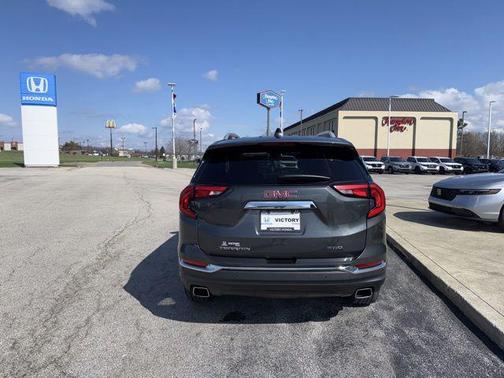 Graphite Gray Metallic 2020 GMC Terrain SLT