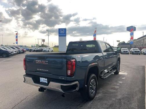 2024 GMC Sierra 2500 SLE