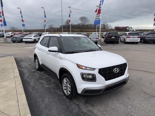 2023 Hyundai VENUE SE