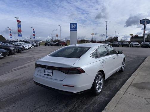 2025 Honda Accord LX 1.5T