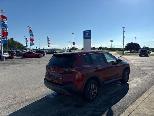 Scarlet 2023 Nissan Rogue S