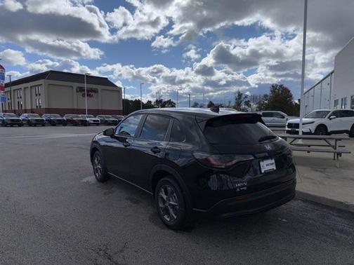 2026 Honda HR-V LX