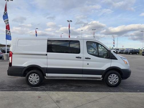 2017 Ford Transit-250 Base