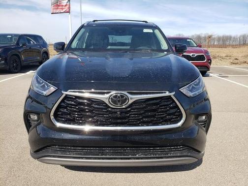 2026 Toyota Highlander Hybrid Platinum