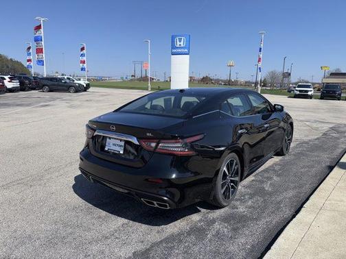 Super Black 2023 Nissan Maxima SL