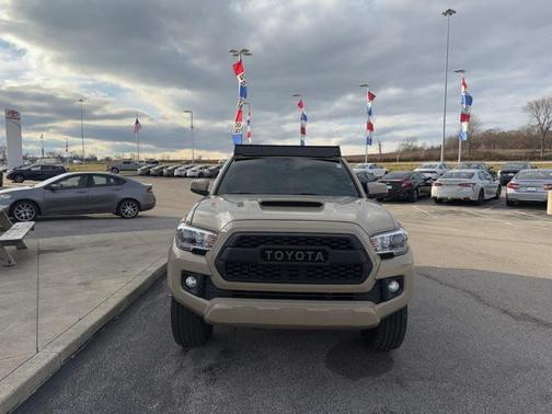 2017 Toyota Tacoma SR