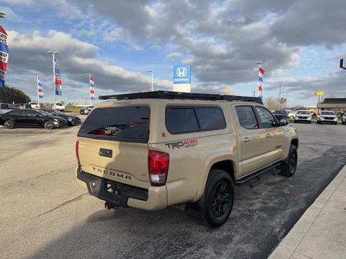 2017 Toyota Tacoma SR
