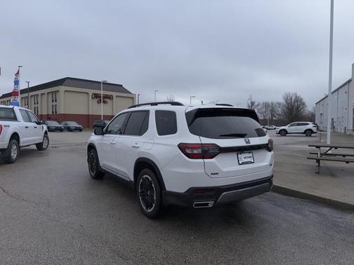 2026 Honda Pilot Touring 8-Passenger