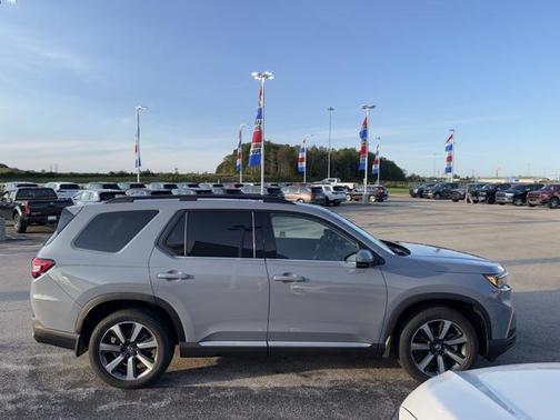2024 Honda Pilot Touring 8-Passenger