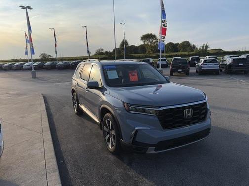 2024 Honda Pilot Touring 8-Passenger
