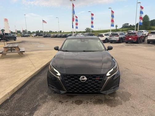 2023 Nissan Altima SR FWD