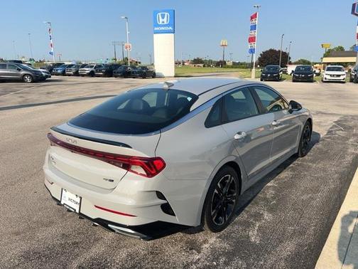 2022 Kia K5 GT-Line