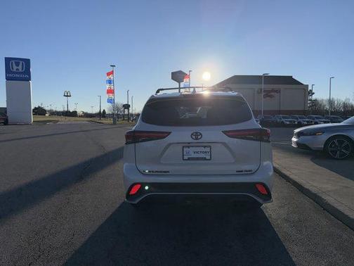 2021 Toyota Highlander XSE