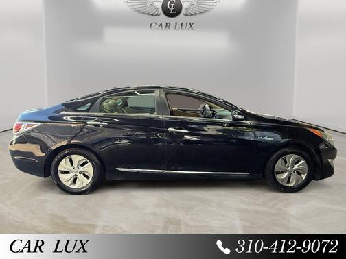 Black Onyx Pearl Mica 2013 Hyundai SONATA Hybrid Base